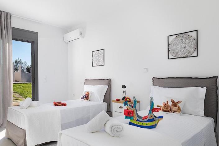 Image No.22-4 Bed Villa / Detached for sale