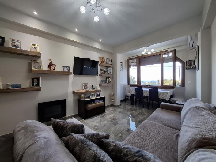 Image No.25-7 Bed House for sale