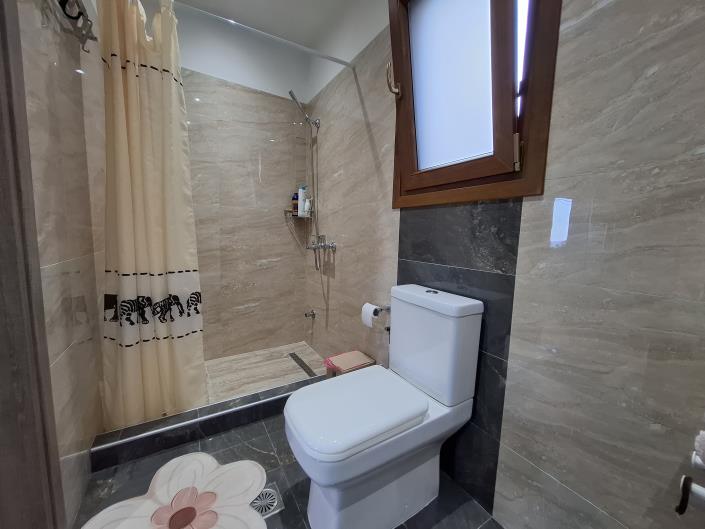 Image No.29-7 Bed House for sale