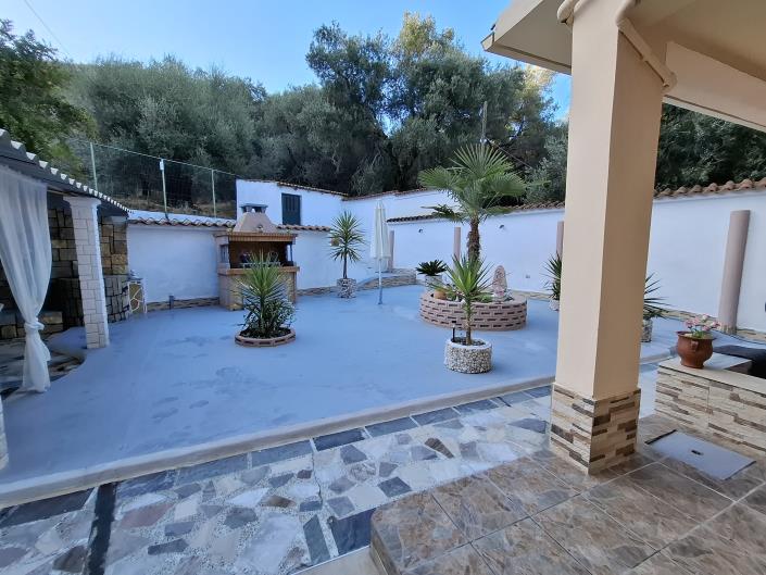 Image No.9-7 Bed House for sale