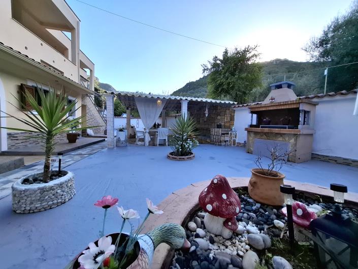 Image No.7-7 Bed House for sale