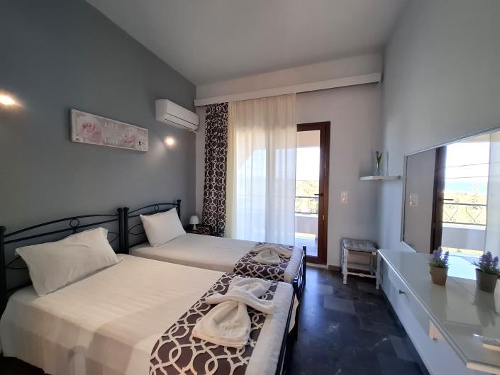 Image No.53-7 Bed House for sale