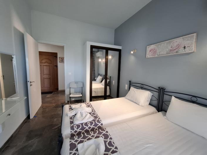 Image No.54-7 Bed House for sale