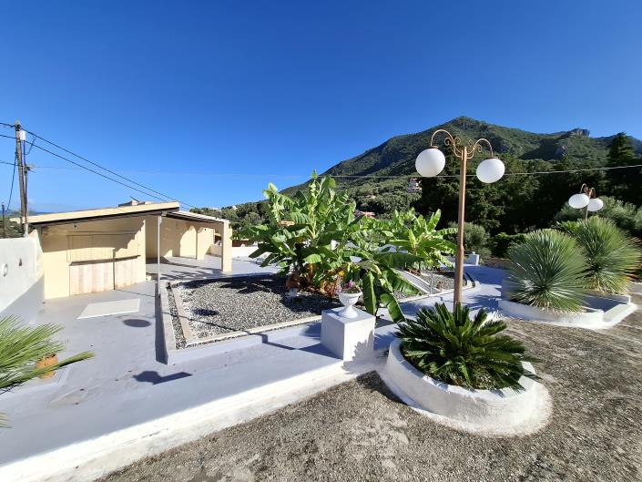 Image No.19-7 Bed House for sale