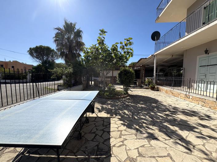 Image No.4-35 Bed House for sale