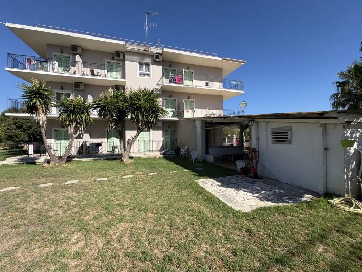 Image No.9-35 Bed House for sale