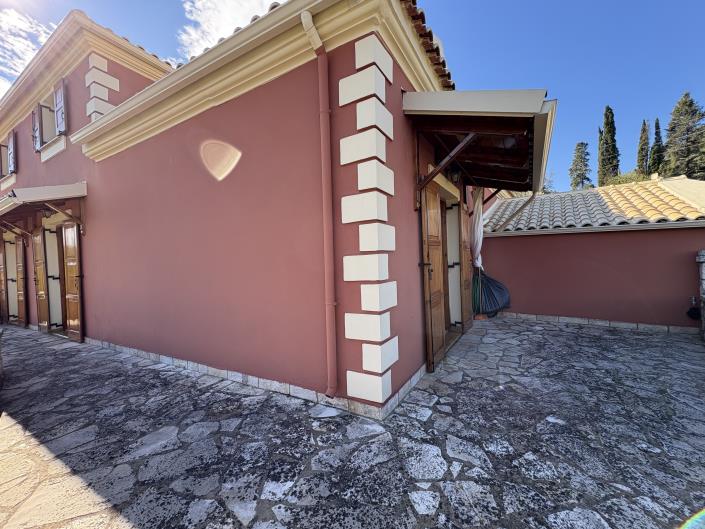 Image No.35-6 Bed House for sale