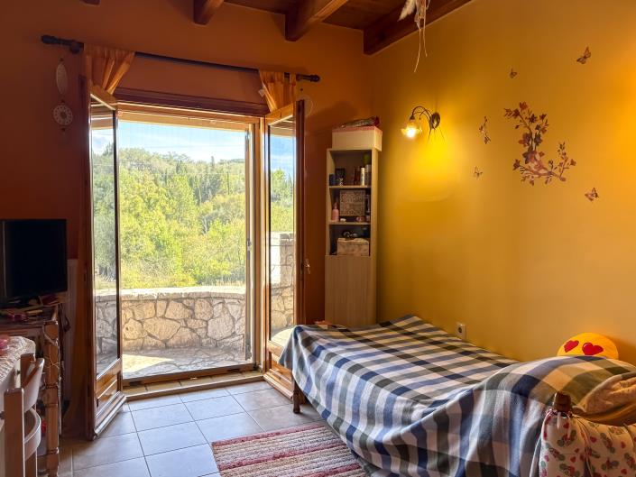 Image No.38-6 Bed House for sale