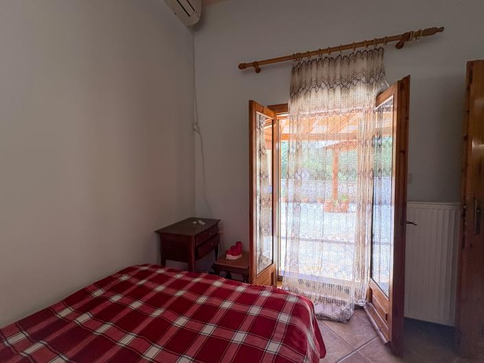 Image No.52-6 Bed House for sale