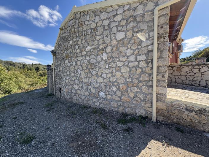 Image No.2-6 Bed House for sale