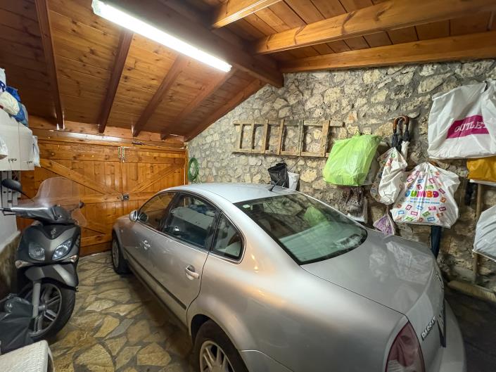 Image No.54-6 Bed House for sale