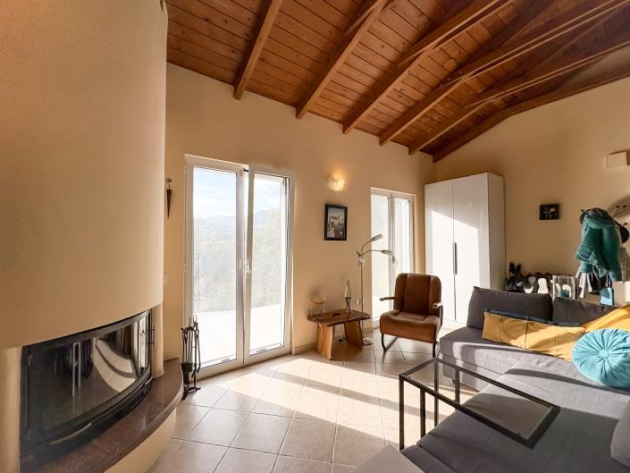 Image No.20-3 Bed House for sale