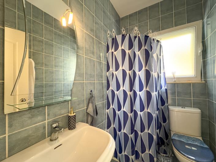 Image No.24-3 Bed House for sale