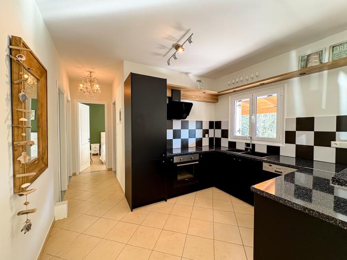 Image No.24-3 Bed Villa for sale