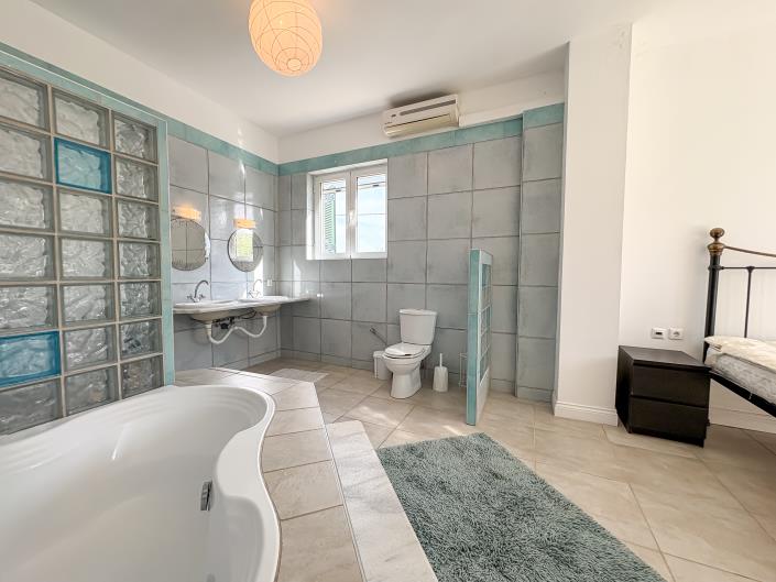 Image No.18-Villa de 4 chambres à vendre à Mesoggi