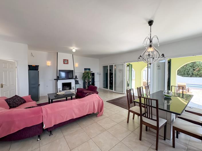 Image No.40-Villa de 4 chambres à vendre à Mesoggi