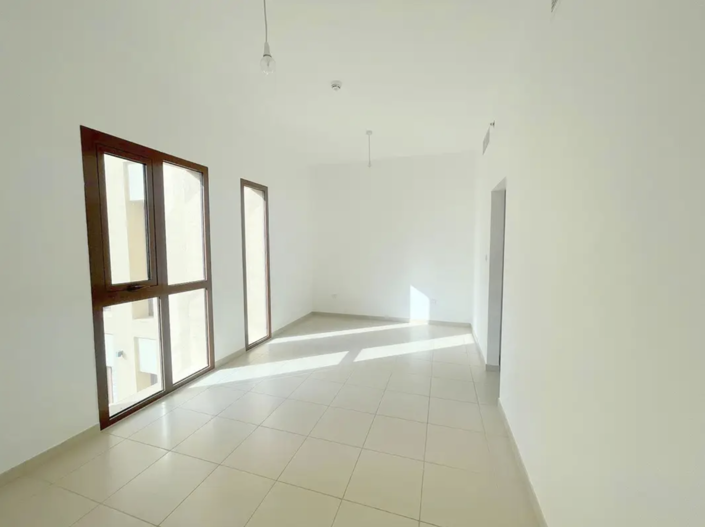 Image No.11-3 Bed Apartment for sale