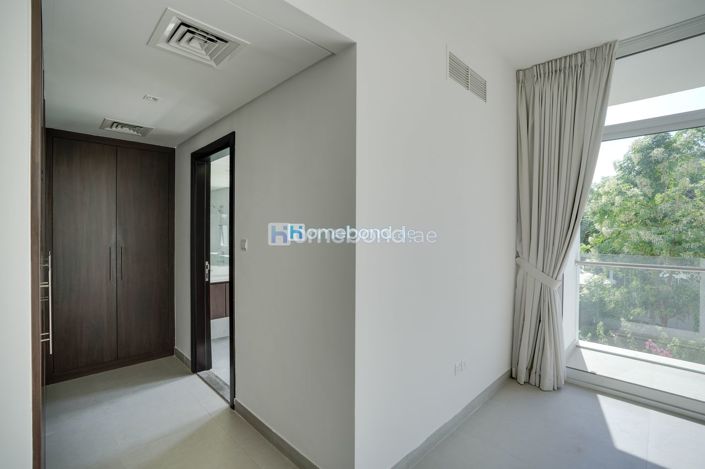 Image No.13-3 Bed Townhouse for sale