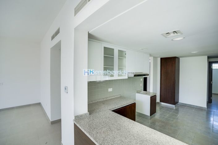 Image No.2-3 Bed Townhouse for sale