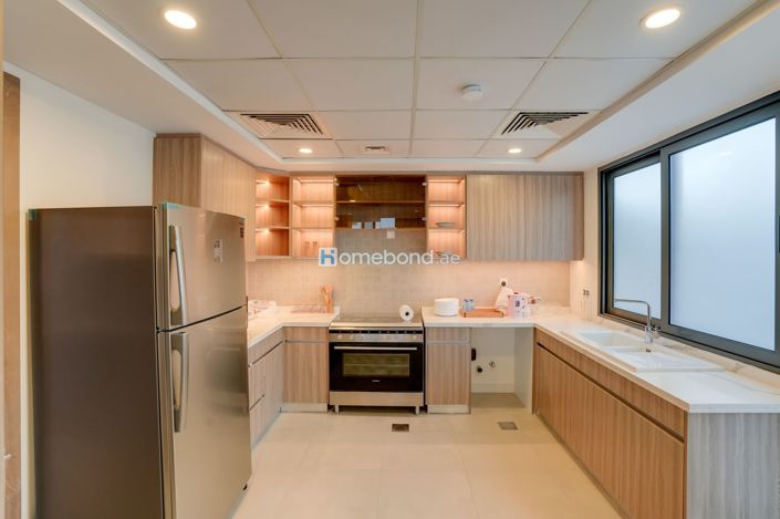 Image No.9-5 Bed Villa for sale