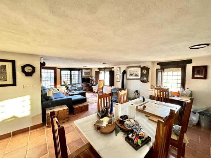 Image No.5-8 Bed Chalet for sale