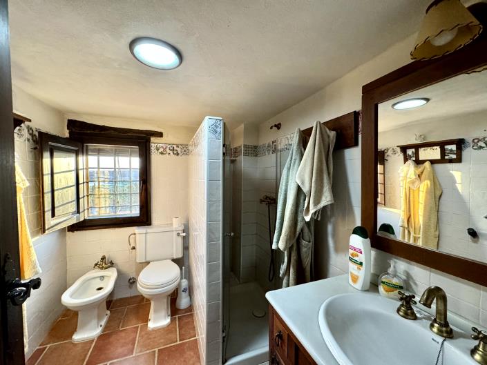 Image No.16-8 Bed Chalet for sale