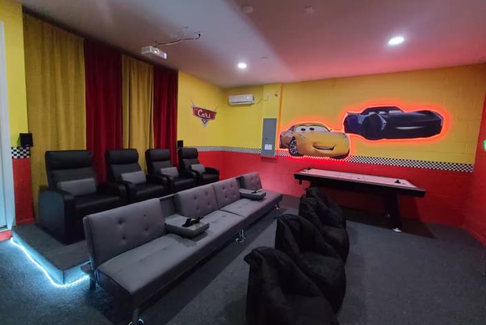 Image No.25-9 Bed House for sale