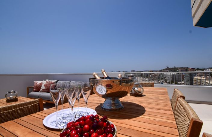 Image No.22-3 Bed Property for sale