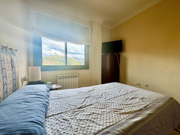 Image No.24-2 Bed Apartment for sale