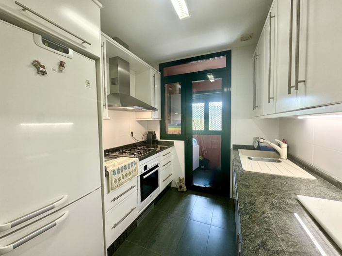 Image No.9-2 Bed Apartment for sale