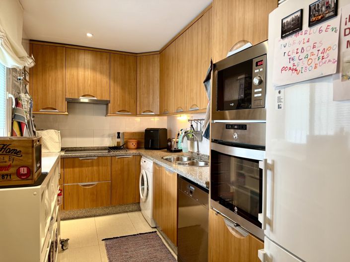 Image No.9-2 Bed Property for sale