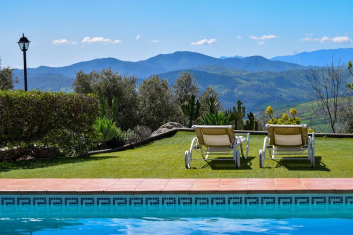 Image No.4-5 Bed Property for sale