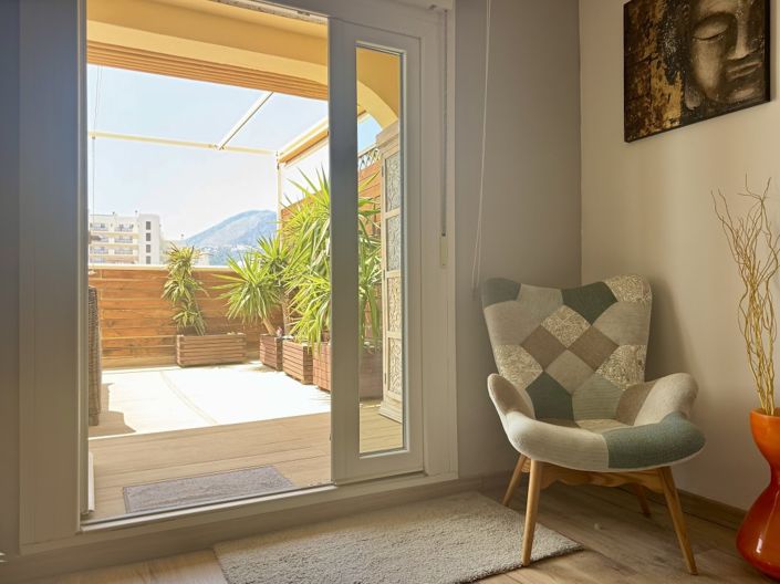 Image No.10-1 Bed Apartment for sale