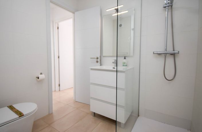 Image No.26-2 Bed Apartment for sale