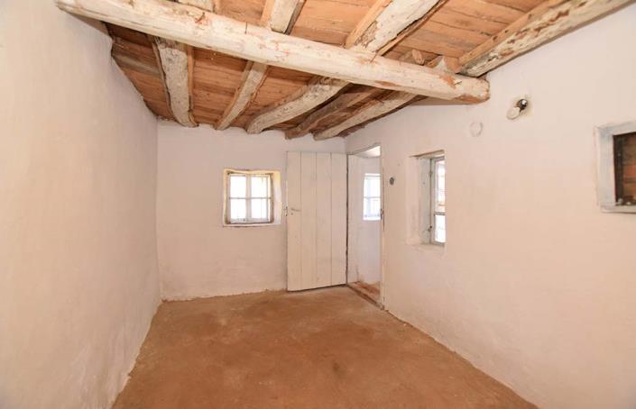 Image No.13-2 Bed House for sale