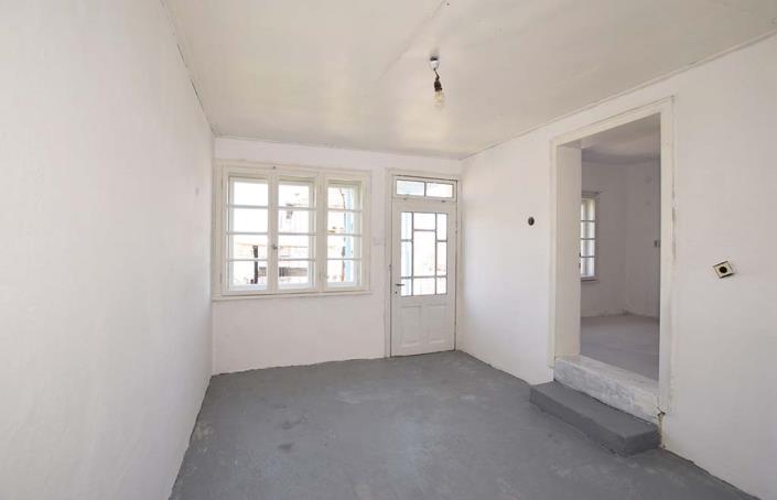 Image No.30-2 Bed House for sale