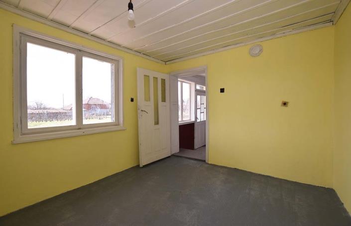 Image No.12-2 Bed House for sale