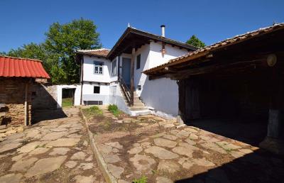mowlem-bulgaria-pay-monthly-spantsi-sierra-house-5_53689607654_o