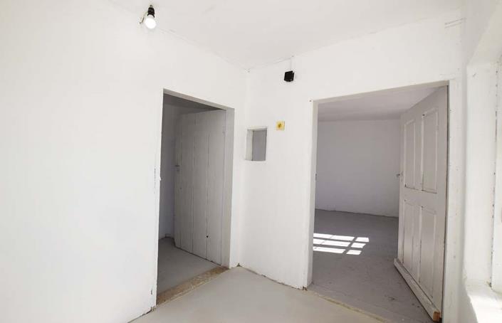 Image No.33-2 Bed House for sale