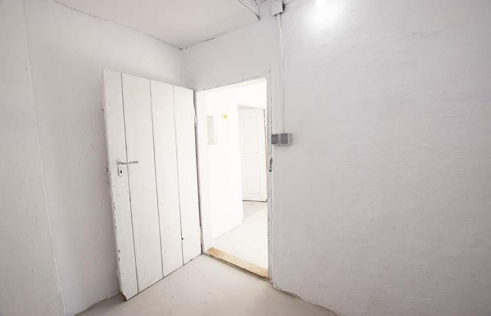 Image No.35-2 Bed House for sale