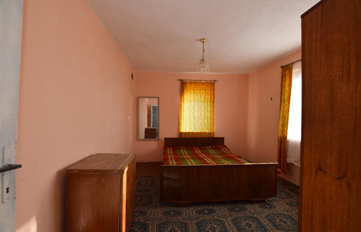 Image No.11-3 Bed House for sale