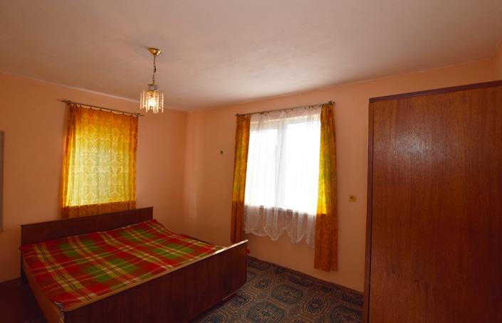 Image No.12-3 Bed House for sale