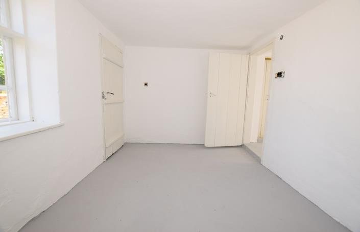 Image No.18-4 Bed House for sale