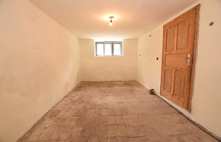 Image No.12-2 Bed House for sale