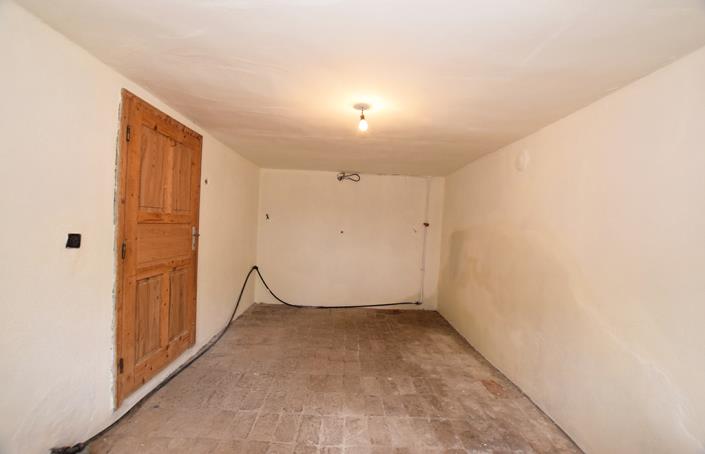 Image No.13-2 Bed House for sale