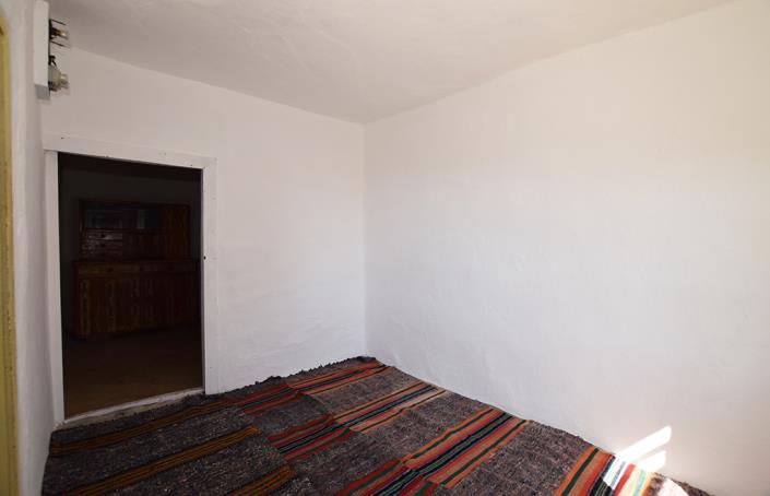 Image No.17-2 Bed House for sale