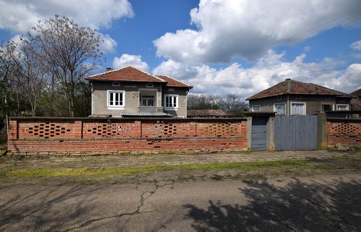 Image No.3-3 Bed Hotel for sale