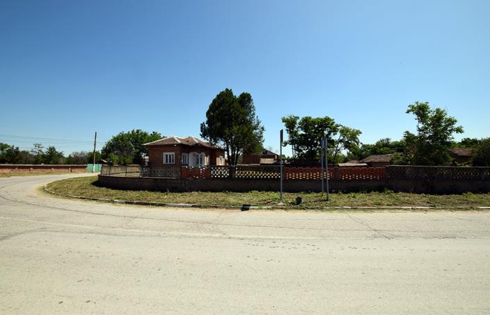 Image No.3-Maison de 3 chambres à vendre à Nikopol