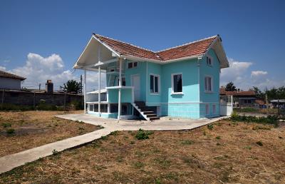 Pay-Monthly--Mowlem-Bulgaria--Seltse--Sky-House--10