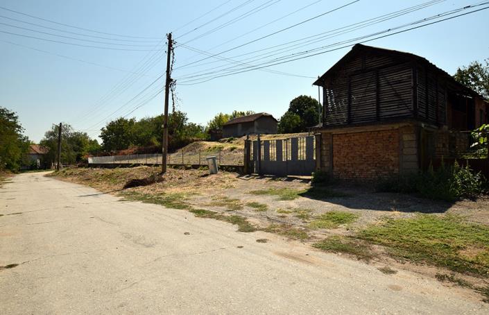 Image No.2-Maison de 4 chambres à vendre à Belene